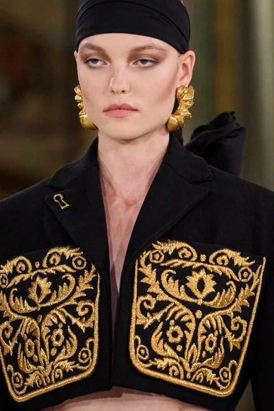 Look 7